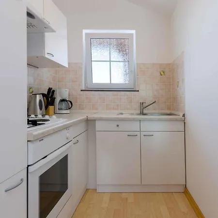 Apartment In 5281 Crikvenica